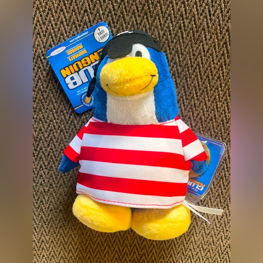 Club Penguin Shipmate Series 4 with Tags and Unused coins still attached